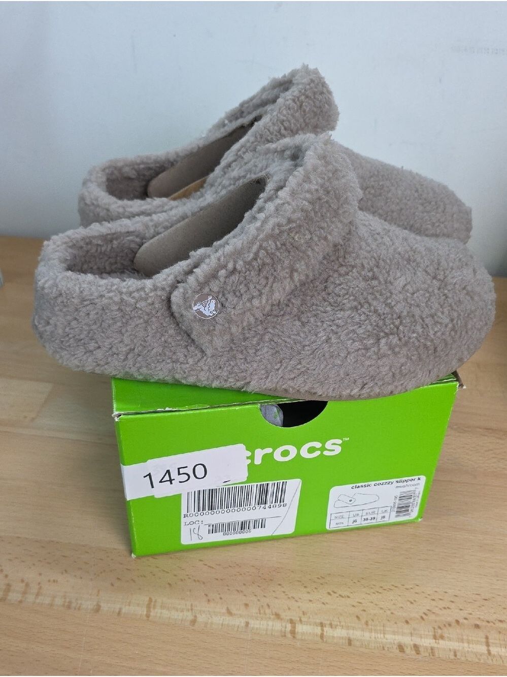 CROCS Classic Cozy Sherpa Clog in Light Taupe Kids J6